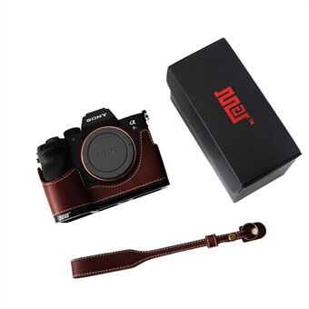 For Sony A7R4/A7M4 Quick Release Plate Metal + Genuine Leather Camera Protection Bottom Case Cover with Hand Strap